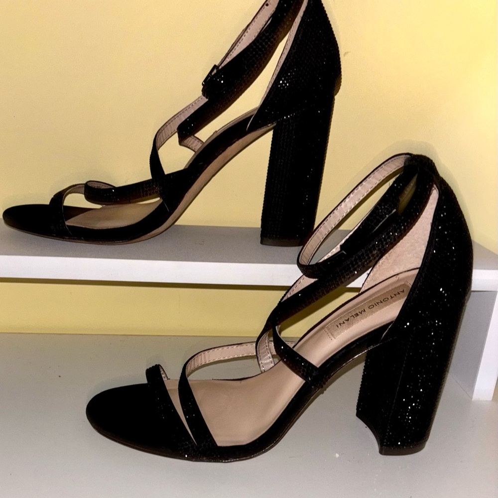 ANTONIO MELANI Black Strappy Block Heel Sandals - Picture 5 of 9